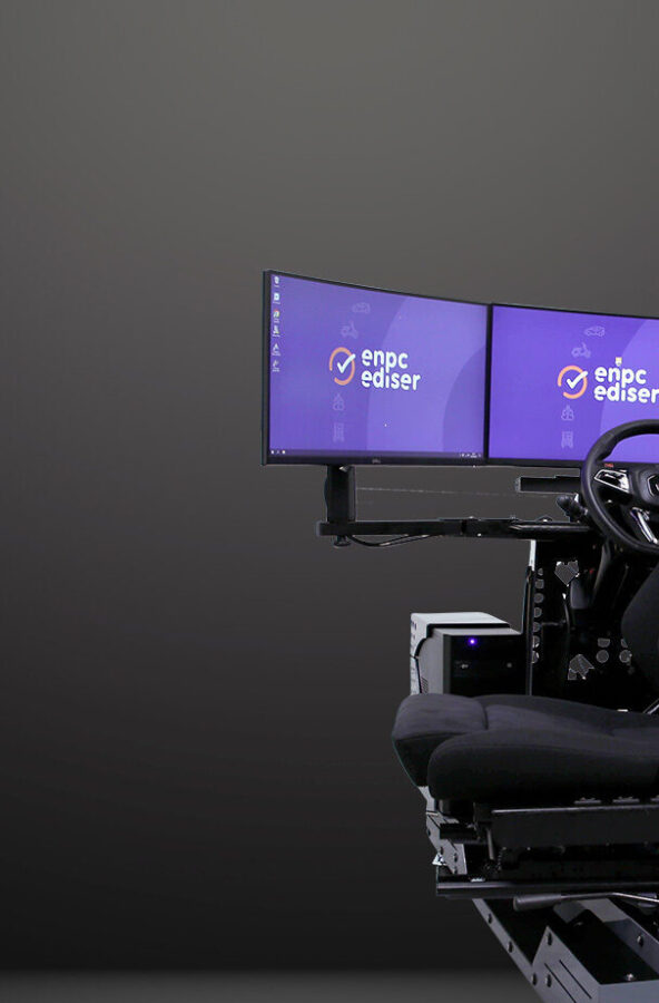 simulateur de conduite véhicule léger équipé PMR